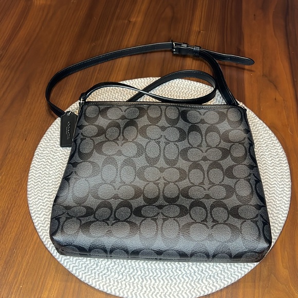 Coach File Crossbody Bag - Picture 2 of 8